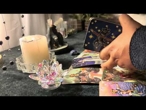 Видео: Что вы проявляете? Выберите карту Таро.