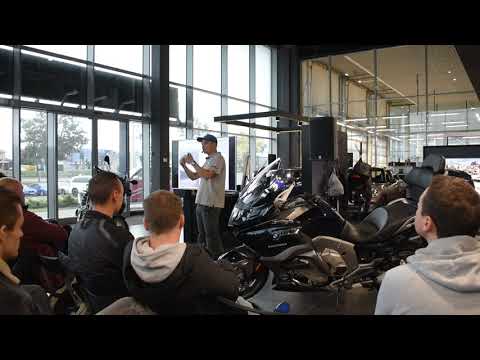 Видео: ПРОБЛЕМЫ, возникающие на дорогах при движении на мотоцикле  РЕЛЬСЫ, ЯМЫ, ПЕСОК