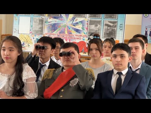 Видео: 8"В" кл. 209 школы: А.П.Чехов. "Смерть чиновника".