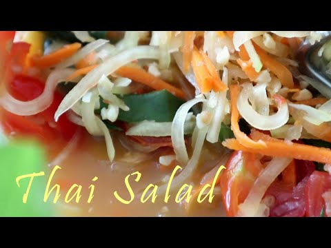Видео: Лучший тайский зеленый папайя салат, который я выпил за пределами Таиланда