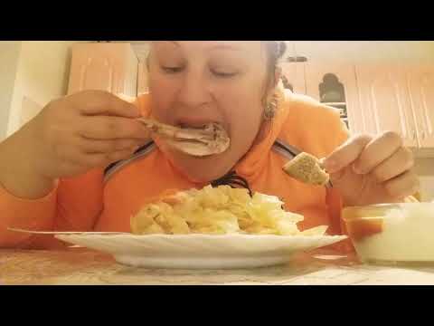 Видео: Мукбанг на ночь🤓Тушеная капуста с курицей и сметаной😋😋😋😋😋😋😋