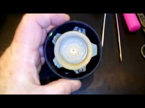 Видео: Endever Costa 1050 выдает половину кружки кофе в чем неисправность