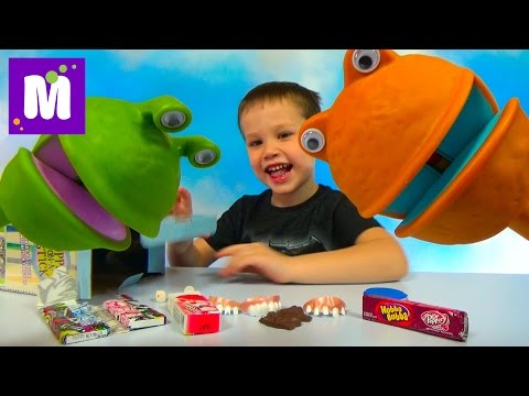 Видео: Жвачки и беззубые игрушки на палочке
