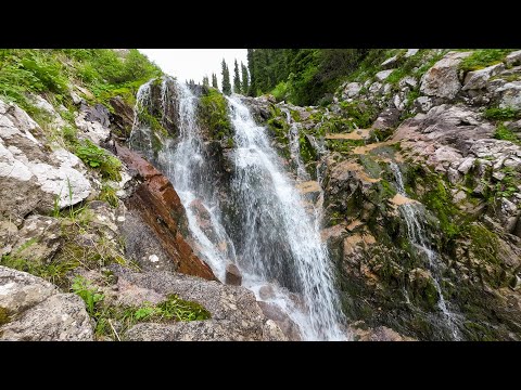 Видео: Водопад Весенний из ущелья Казачки с ночевкой