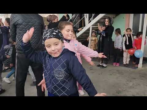 Видео: Дар дехаи Чиртаки  Вахдат базми устод Хайриддини Бозор.патцанои Чиртак туйро   девона карданд