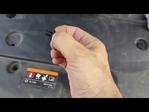 Видео: Geely Tugella клипсы защиты под капотом