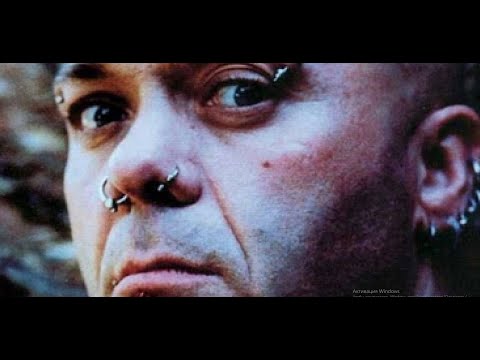 Видео: ֍֍֍ Уотти Бьюкен (Wattie Buchan, THE EXPLOITED) Говно, Моча и Панк-Рок (перевод) 1995