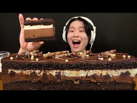Видео: АСМР гигантский шоколадный торт‼️【субтитры/Мукбанг/Звуки еды】
