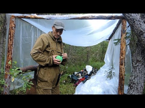Видео: Постройка балагана в тайге (первая часть)