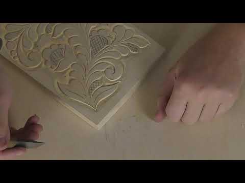 Видео: Резьба в абрамцево-кудринской традиции. Учебная плакетка