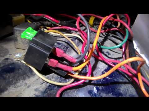 Видео: Перезарядка аккумулятора ваз 2107,как решить проблему?