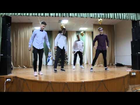 Видео: Выступление на новый год 2015-2016 9-11 классы школы №14 2 часть