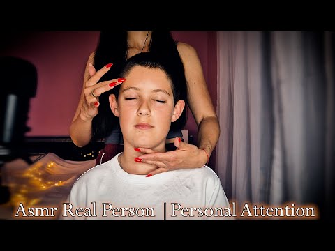 Видео: АСМР Върху Човек - Лично внимание, Разговори(◡‿◡✿)ASMR Real Person*Personal Attention*Giving Tingles