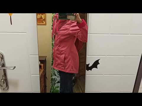Видео: Кілька образів в одязі із секондхенду