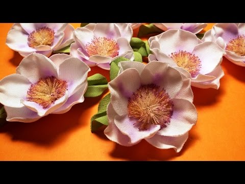 Видео: Fabric flowers how to make: spring flowers/very easy/Цветы из ткани: весенние цветочки/легко/МК