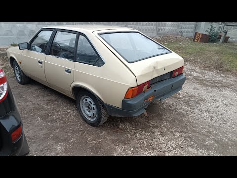 Видео: Москвич 2141, немного натянул задок.