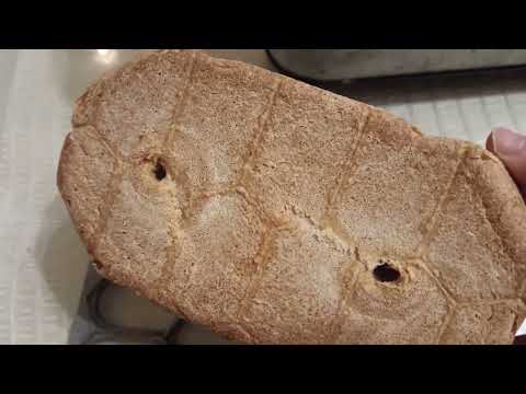 Видео: Первый хлеб в Хлебопечке Gorenje ВМ1400е.