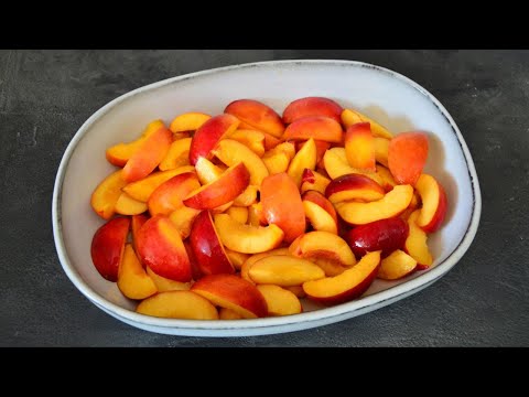 Видео: Летний ПИРОГ 🍑 Можно приготовить с ЛЮБЫМИ ФРУКТАМИ