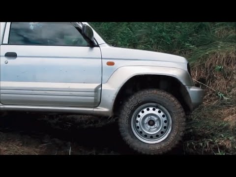 Видео: mitsubishi pajero junior. лучше не тормози