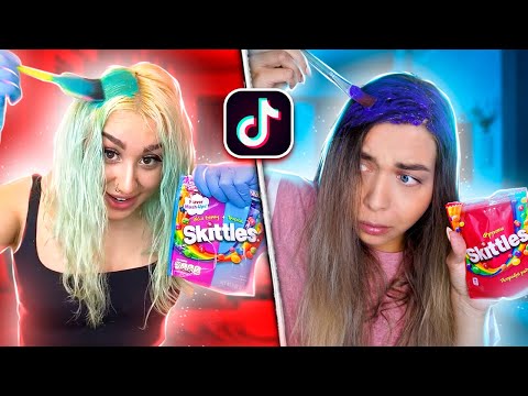 Видео: ПОКРАСИЛА ВОЛОСЫ Skittles!? ПРОВЕРКА СТРАННЫХ ЛАЙФХАКОВ ИЗ ТИК ТОК! / Tanya StreLove