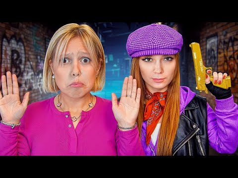 Видео: Я попала в компанию ПЛОХИХ ДЕВОЧЕК!