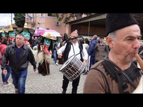 Видео: Кукери от Старата Къща, с  Варвара Mummers from "The Old House", Varvara village, Bulgaria