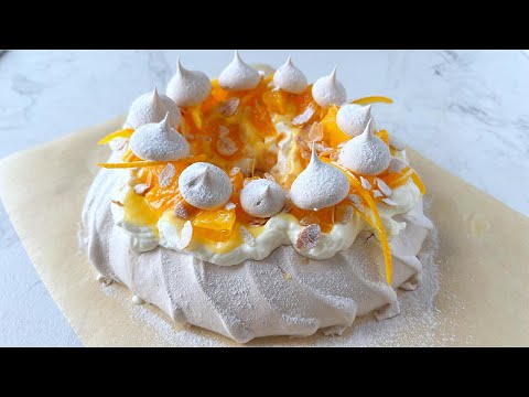 Видео: РОЖДЕСТВЕНСКОЕ БЕЗЕ ПАВЛОВА — хрустящее снаружи, кремовое внутри!