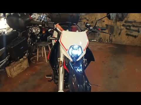 Видео: LIFAN X-pect LF250GY-3. Обзор мотоцикла.