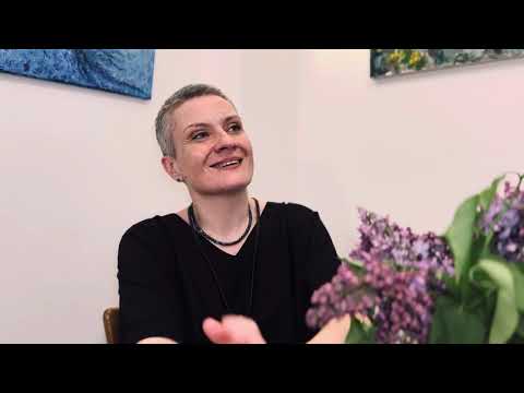 Видео: Интервью с Анной по сферам Стабильность/Творчество/Отношения в рамках проекта «10 интервью».