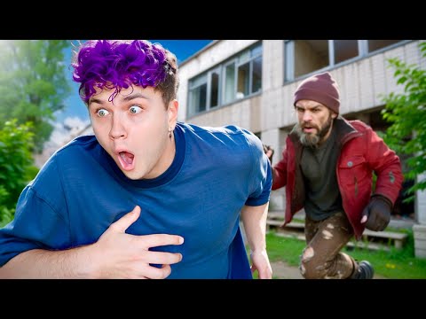 Видео: На меня НАПАЛ БОМЖ 😱 Истории моих подписчиков