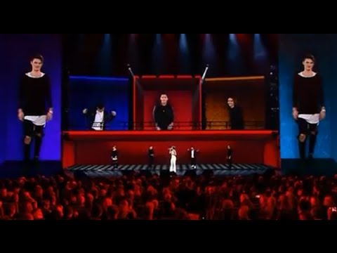 Видео: Выступление MBAND на сольном концерте Славы