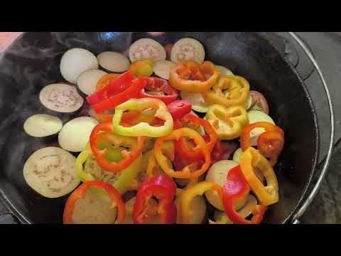 Видео: Курица с овощами в казане (БУГЛАМА из курицы)