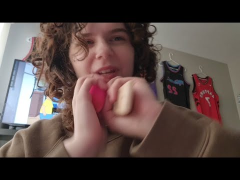 Видео: lofi asmr твоя старшая сестра готовит тебя к общению с новыми друзьями (тихая речь, макияж)