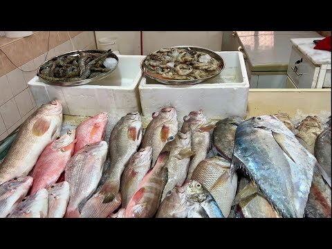 Видео: Рыбный рынок в Фуджейра ( Fish Market )