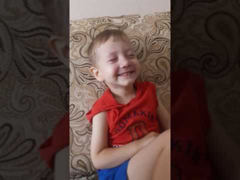 Видео: АРсений Чихает. Умора. Смеяться будете долго 😂😂😂😂😂