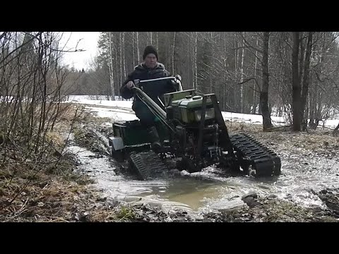 Видео: Немного по грязи на гусеницах