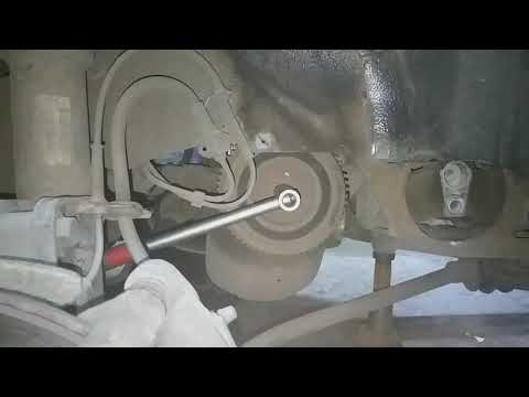 Видео: Как открутить шкив коленвала. Лайфхак