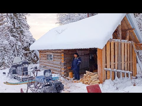 Видео: ЖИВЁМ КАК В СКАЗКЕ / ИЗБА У РЕКИ / ГЛУХАЯ ТАЙГА, ВОКРУГ НИ ДУШИ / РЫБАЛКА СО ЛЬДА В ГЛУХОЗИМЬЕ.