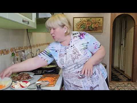 Видео: Вкусная куриная печёнка с яблоками. Суп с фрикадельками. Гречка на гарнир.