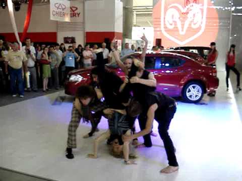 Видео: Quest Pistols на SIA 2007