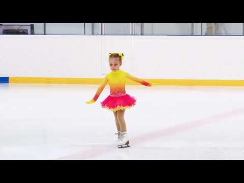 Видео: «Дебют» в 4 года, 3 место на региональных соревнованиях по фигурному катанию на коньках  19.10.2024