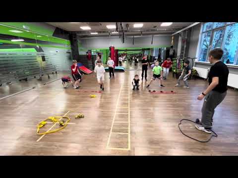 Видео: Игра с резиновыми петлями