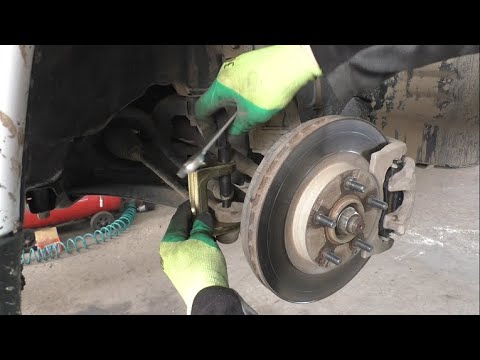 Видео: Замена рулевых наконечников на Mitsubishi ASX Мицубиси АСХ 1,8 2013 года