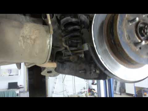 Видео: Mitsubishi Outlander XL. Лифт задней подвески 3 см. Полимер НСК.