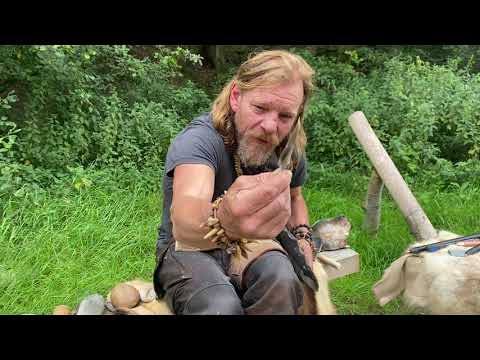 Видео: Изготовление кинжала из камня с помощью Уилла Лорда.