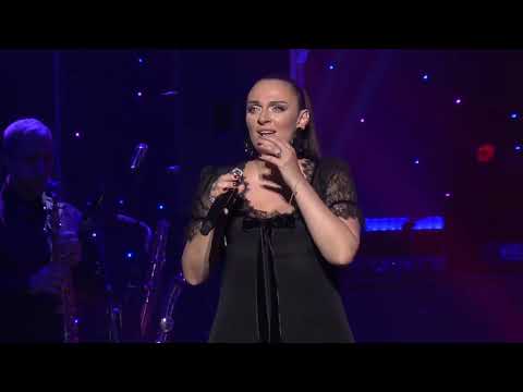 Видео: Елена Ваенга "Жираф" БКЗ "Октябрьский"  14.07.2022