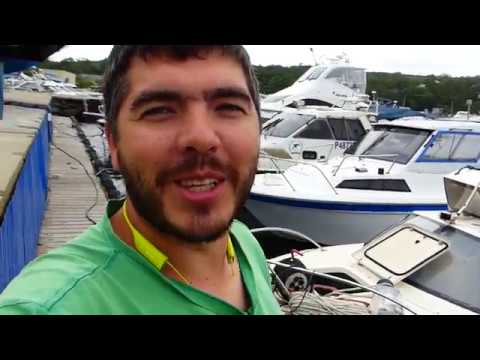 Видео: Ремонт катера, трещина на стеклопластиковом корпусе.