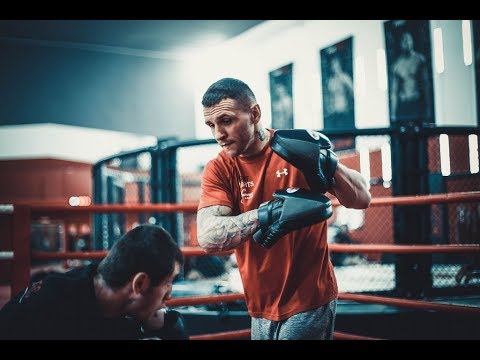 Видео: "Боксеры выигрывают-и все думают,что ты волшебник". Андрей Ивичук - тренер по боксу. "Бокс в лицах"