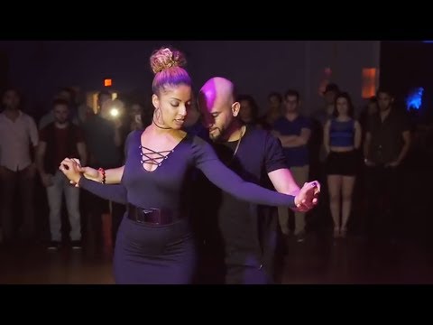 Видео: Они "Взорвали" интернет!! - ЛЮБОВНИКИ 💗 танцуют Ataka & Alemana new clip 2018