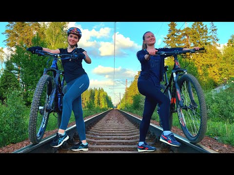 Видео: 🚴БОДРЫЕ ДЕВЧОНКИ на велах! ВЕЛОПОКАТУШКА #6